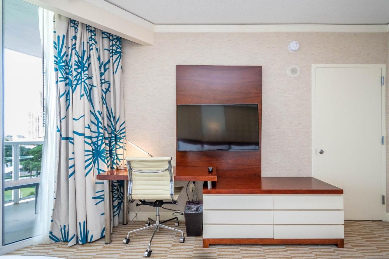 Trump Intl 2 Bedroom Apartment 1600 Sqf Ocean And Bay View Санні-Айлс-Біч Екстер'єр фото