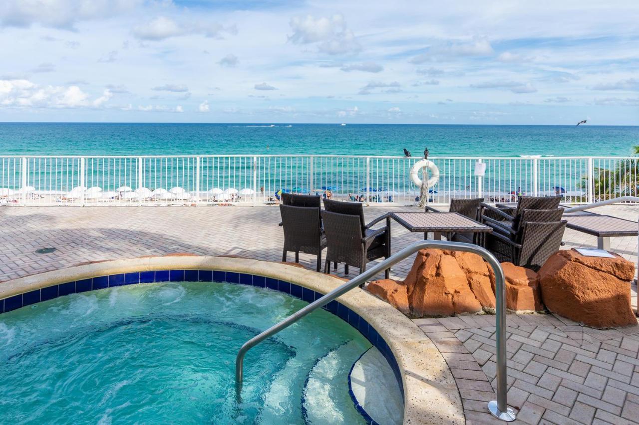 Trump Intl 2 Bedroom Apartment 1600 Sqf Ocean And Bay View Санні-Айлс-Біч Екстер'єр фото